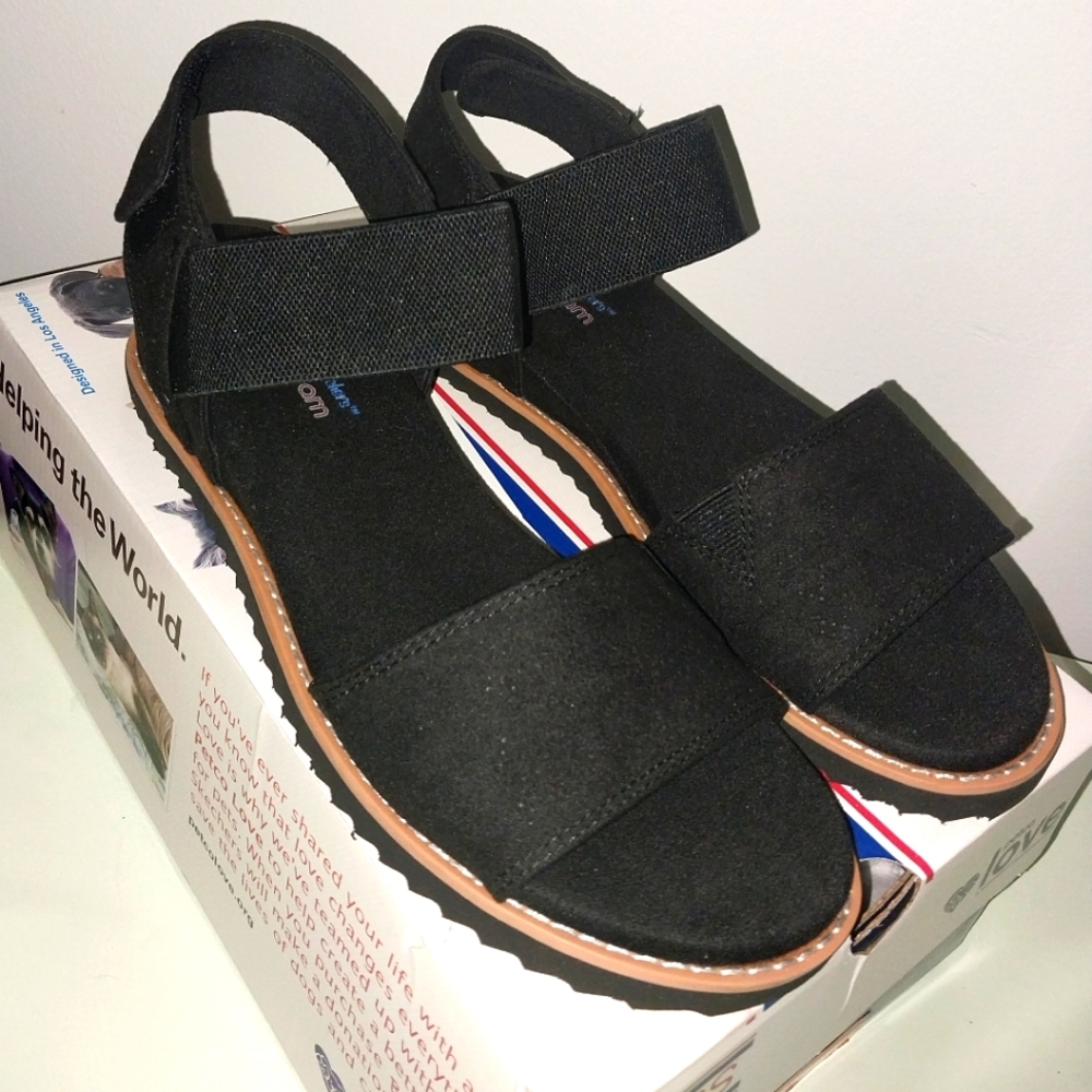 BOB'S Sandals size 7W
